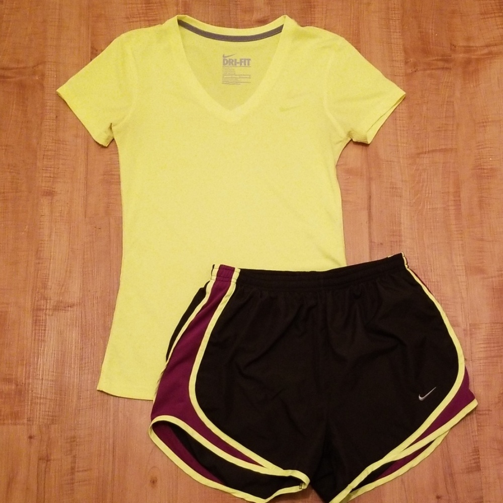 *SOLD* *NIKE SET* Women's Nike Dri-Fit Set